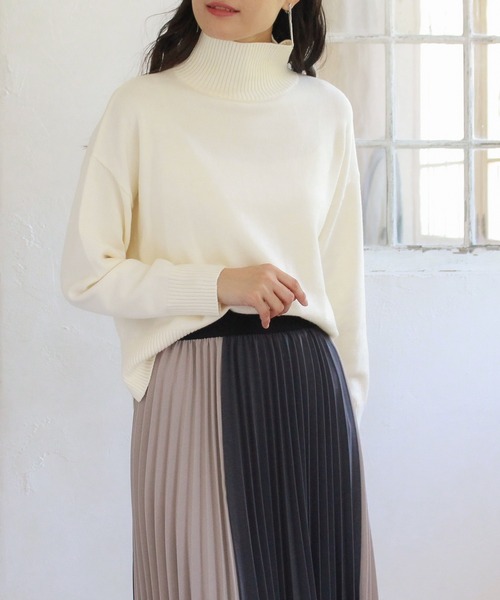 ASTORIA ODIER(アストリアオディール)の「アンゴラライクハイネックニット(ニット/セーター・レディース・イエロー/マジェンタ/モカ/ホワイト/チャコールグレー/ブラック/ピンク/サックスブルー・MEDIUM)」の19枚目の写真
