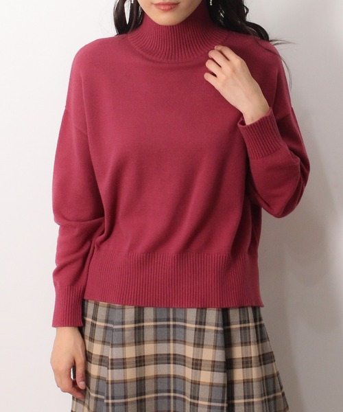 ASTORIA ODIER(アストリアオディール)の「アンゴラライクハイネックニット(ニット/セーター・レディース・イエロー/マジェンタ/モカ/ホワイト/チャコールグレー/ブラック/ピンク/サックスブルー・MEDIUM)」の9枚目の写真