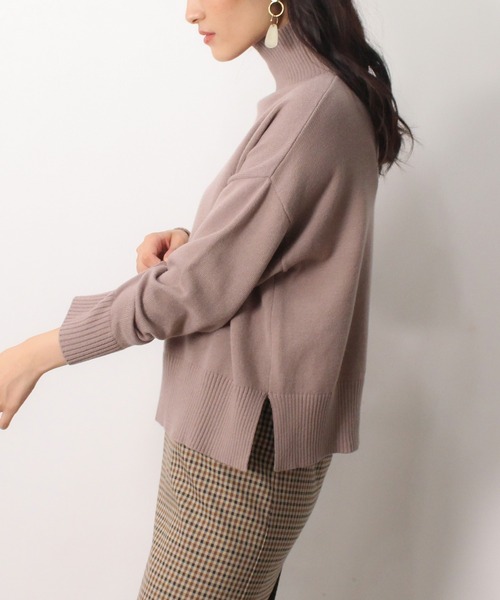 ASTORIA ODIER(アストリアオディール)の「アンゴラライクハイネックニット(ニット/セーター・レディース・イエロー/マジェンタ/モカ/ホワイト/チャコールグレー/ブラック/ピンク/サックスブルー・MEDIUM)」の13枚目の写真