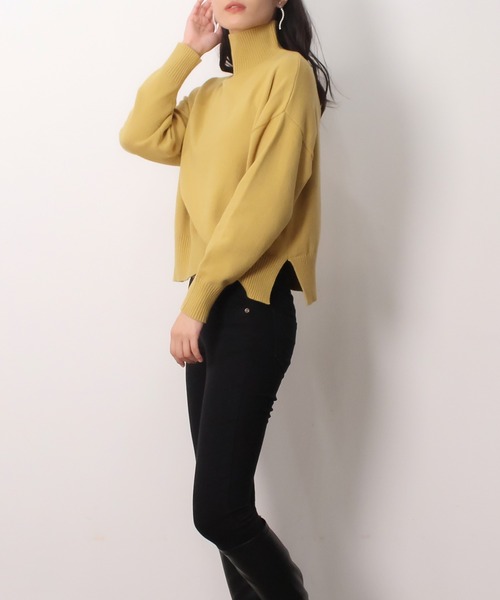 ASTORIA ODIER(アストリアオディール)の「アンゴラライクハイネックニット(ニット/セーター・レディース・イエロー/マジェンタ/モカ/ホワイト/チャコールグレー/ブラック/ピンク/サックスブルー・MEDIUM)」の10枚目の写真