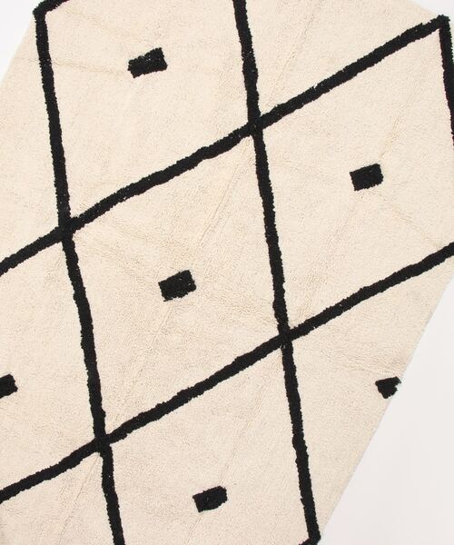sarasa design(サラサデザイン)の「b2c チェック ラグマット|オーガニックコットン(ラグ/マット・レディース・ホワイト×ブラック・ONESIZE)」の2枚目の写真