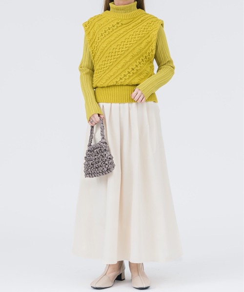 NEUNA（ヌナ）の「【ふんわりフレアで大人の落ち感】ナイロンフレアロングスカート（スカート・レディース・ホワイト/チャコールグレー/イエロー・SMALL/FREE）」の21枚目の写真