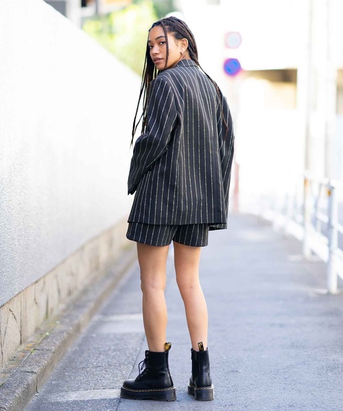X-girl（エックスガール）の「BARBED WIRE PINSTRIPE SHORT PANTS（その他パンツ・レディース・ライトブルー/ブラック・S/M/XS）」の7枚目の写真