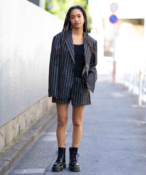 X-girl（エックスガール）の「BARBED WIRE PINSTRIPE SHORT PANTS（その他パンツ・レディース・ライトブルー/ブラック・S/M/XS）」の8枚目の写真