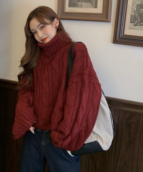.KOM（ドットコム）の「『.kom/ドットケーオーエム』ショート丈 ケーブルタートルネックニット/セーター（ニット/セーター・レディース・アイボリー/グレー/ブラウン/レッド・FREE）」の22枚目の写真