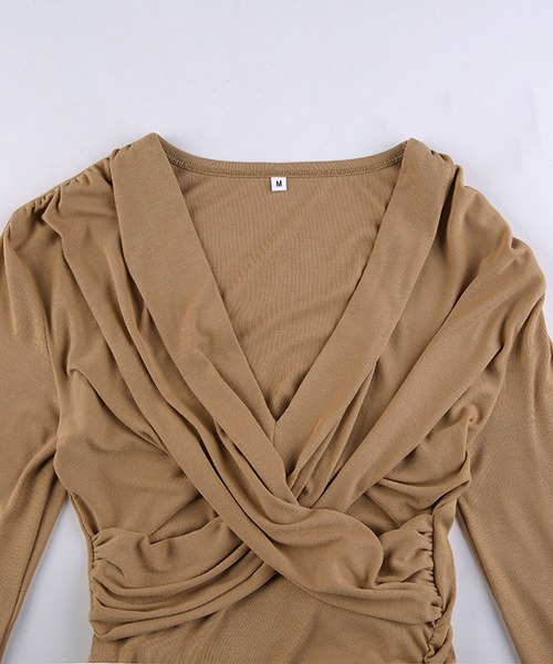 Jasmine Grandiflorum(ジャスミングランディフローラム)の「【Jasmine】セクシーVネックギャザーミニ丈ワンピース(ワンピース・レディース・ブラック/ベージュ・SMALL/MEDIUM/LARGE)」の12枚目の写真