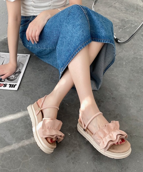 Shoes in Closet（シューズインクローゼット）の「軽量厚底  2WAY ボリューム ラッフル / フリル サンダル 6908（サンダル・レディース・ブラック/アイボリー/ライトピンク/ライトベージュ/グリーン系その他2/オフホワイト/ブラック×ブラック/ダークブラウン・LL/S/M/L/3L/XS）」の8枚目の写真