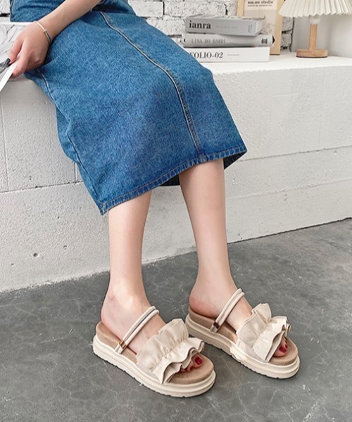 Shoes in Closet（シューズインクローゼット）の「軽量厚底  2WAY ボリューム ラッフル / フリル サンダル 6908（サンダル・レディース・ブラック/アイボリー/ライトピンク/ライトベージュ/グリーン系その他2/オフホワイト/ブラック×ブラック/ダークブラウン・LL/S/M/L/3L/XS）」の17枚目の写真