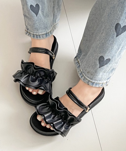 Shoes in Closet（シューズインクローゼット）の「【ドット柄が再々入荷中】軽量厚底  2WAY ボリューム ラッフル / フリル サンダル 6908（サンダル・レディース・ブラック/アイボリー/ライトピンク/ライトベージュ/グリーン系その他2/オフホワイト/ブラック×ブラック/ダークブラウン/ブラック系3/アイボリー系3・LL/S/M/L/3L/XS）」の21枚目の写真