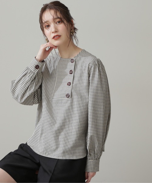 N.（N. Natural Beauty Basic）（エヌエヌナチュラルビューティーベーシック）の「◆ビックボタンブラウス（シャツ/ブラウス・レディース・オフホワイト/オレンジ/ブラック系その他・MEDIUM）」の2枚目の写真