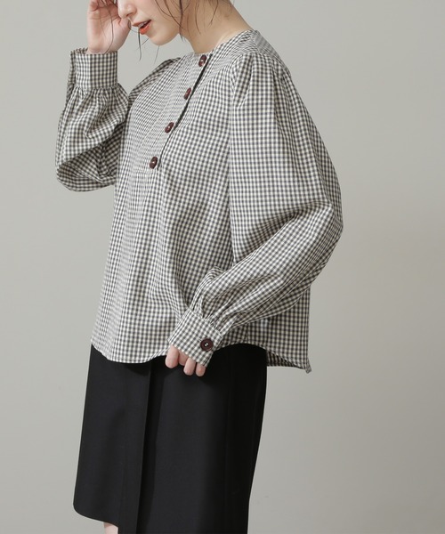 N.（N. Natural Beauty Basic）（エヌエヌナチュラルビューティーベーシック）の「◆ビックボタンブラウス（シャツ/ブラウス・レディース・オフホワイト/オレンジ/ブラック系その他・MEDIUM）」の12枚目の写真