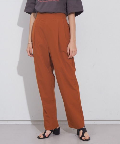 NOMINE(ノミネ)の「後ろゴムハイウエストタックパンツ(その他パンツ・レディース・イエロー/ダークグリーン/ベージュ/オレンジ系その他・S/M)」の4枚目の写真