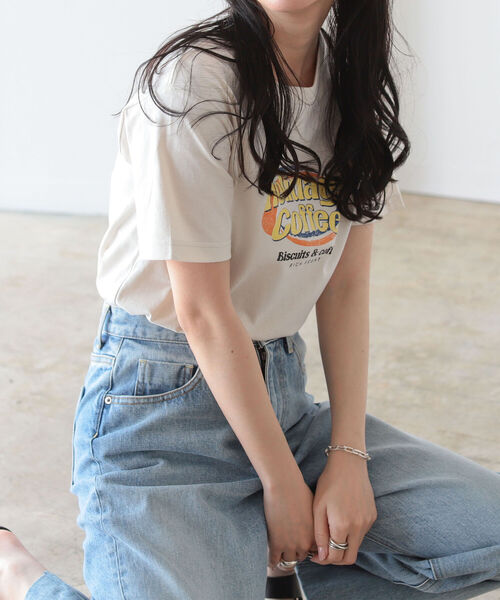 BeAMS DOT（ビームスドット）の「【WEB限定】BeAMS DOT / ヴィンテージ風 ロゴプリントTシャツ（Tシャツ/カットソー・レディース・アイボリー/スミクロ・ONE SIZE）」の5枚目の写真