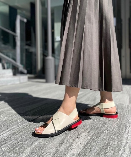 UNITED NUDE（ユナイテッドヌード）の「Square Sandal Lo（サンダル・レディース・ブラック/ベージュ・38/39/35/36/37/41）」の18枚目の写真