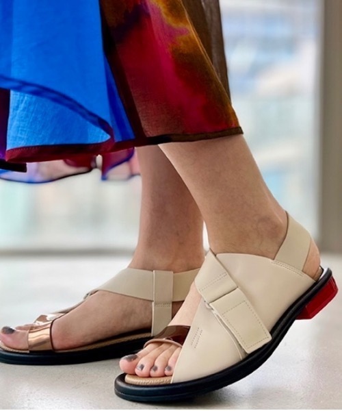 UNITED NUDE（ユナイテッドヌード）の「Square Sandal Lo（サンダル・レディース・ブラック/ベージュ・38/39/35/36/37/41）」の20枚目の写真