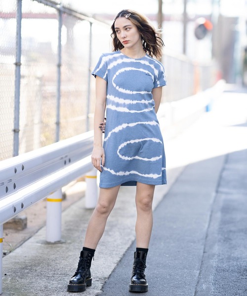 X-girl（エックスガール）の「CIRCLE TIE-DYE S/S DRESS（ワンピース・レディース・ネイビー/ベージュ・S/M）」の18枚目の写真