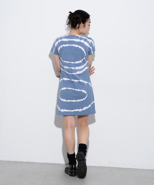 X-girl（エックスガール）の「CIRCLE TIE-DYE S/S DRESS（ワンピース・レディース・ネイビー/ベージュ・S/M）」の17枚目の写真