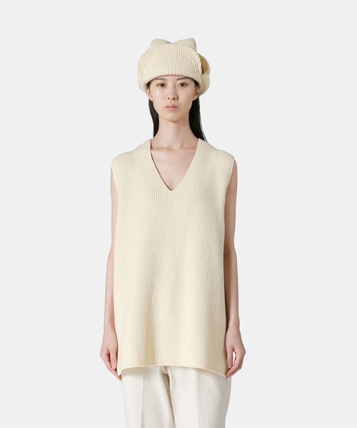 UNDECORATED(アンデコレイテッド)の「UNDECORATED アンデコレイテッド / MF Wool Knit Vest Vネック ウールニットベスト / UDF22804(ベスト・レディース・ブラック/キナリ・FREE)」の12枚目の写真