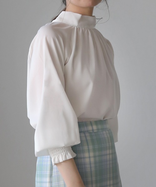 Bou Jeloud（ブージュルード）の「【WEB限定】バックリボンカラーブラウス（シャツ/ブラウス・レディース・ブラック/オフホワイト/ピンク/イエロー/ブルー・FREE）」の6枚目の写真