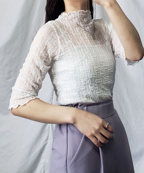 me+em select（ミームセレクト）の「プチハイネックシースルーニュアンスウェーブブラウス（Tシャツ/カットソー・レディース・ホワイト/アイボリー/ブラック・FREE）」の2枚目の写真
