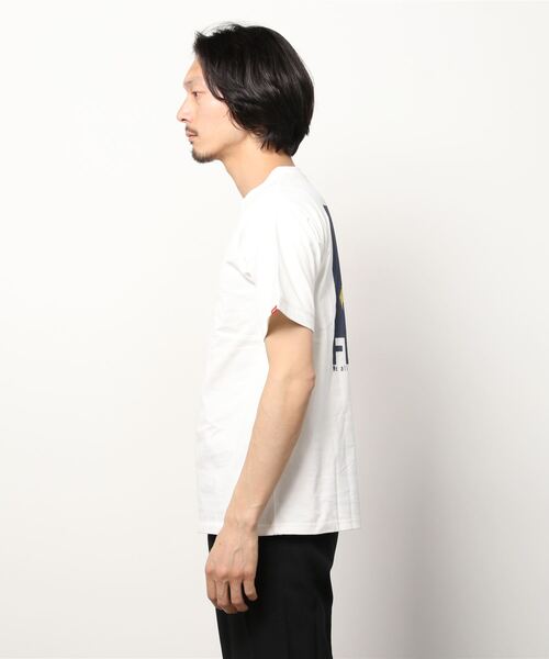 AVIREX（アヴィレックス）の「フライ ネイビー ガール Tシャツ / FLY NAVY GIRL T-SHIRT / アヴィレックス / AVIREX（Tシャツ/カットソー・メンズ・ブラック/ホワイト/クリーム・MEDIUM/XX-LARGE/LARGE/X-LARGE）」の6枚目の写真
