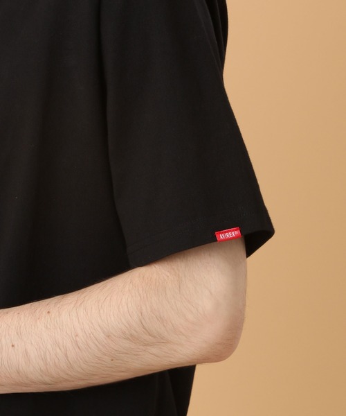 AVIREX（アヴィレックス）の「フライ ネイビー ガール Tシャツ / FLY NAVY GIRL T-SHIRT / アヴィレックス / AVIREX（Tシャツ/カットソー・メンズ・ブラック/ホワイト/クリーム・MEDIUM/XX-LARGE/LARGE/X-LARGE）」の8枚目の写真