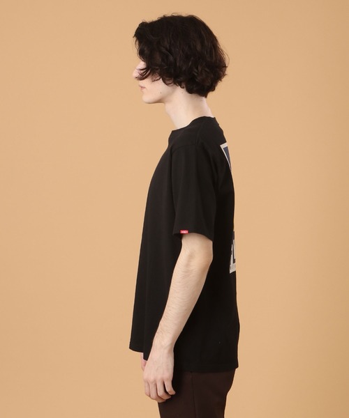 AVIREX（アヴィレックス）の「フライ ネイビー ガール Tシャツ / FLY NAVY GIRL T-SHIRT / アヴィレックス / AVIREX（Tシャツ/カットソー・メンズ・ブラック/ホワイト/クリーム・MEDIUM/XX-LARGE/LARGE/X-LARGE）」の13枚目の写真