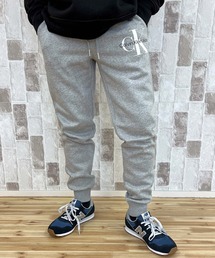 Calvin Klein Jeans（カルヴァンクラインジーンズ）の「CK モノグラクロゴスウェットジョガーパンツ MONOGRAM JOGGER（スウェットパンツ）」