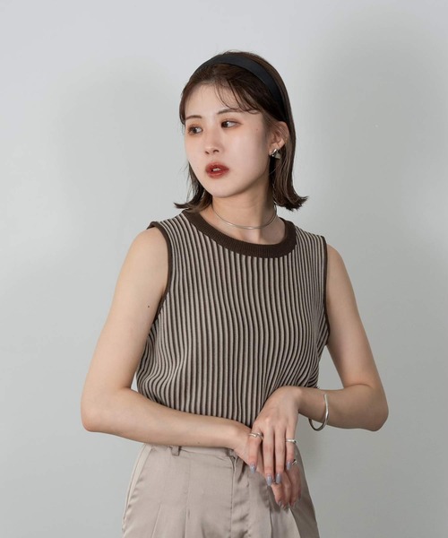 Amiur（エミレ）の「bicolor rib tank（タンクトップ・レディース・ブラック/ブラウン/グリーン・FREE）」の6枚目の写真