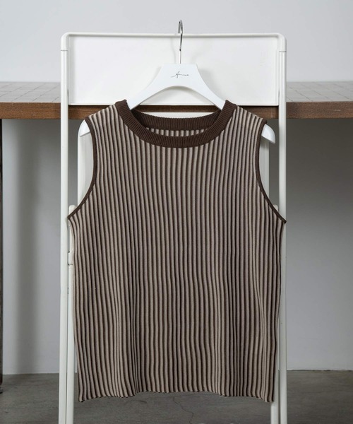 Amiur（エミレ）の「bicolor rib tank（タンクトップ・レディース・ブラック/ブラウン/グリーン・FREE）」の20枚目の写真