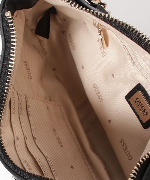 Guess（ゲス）の「MARIANA Top Zip Shoulder Bag（ショルダーバッグ・レディース・ホワイト/ブラック・ONE SIZE）」の16枚目の写真