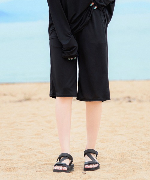 Fashion Letter（ファッションレター）の「UVラッシュガードトップス＋バミューダパンツセットアップ（ラッシュガード・レディース・ブラック/ネイビー/モカ・M～Ｌ/L～LL）」の12枚目の写真