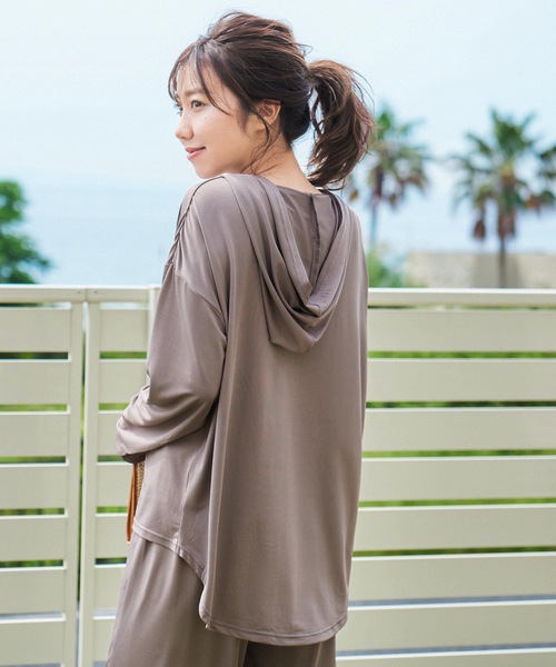 Fashion Letter（ファッションレター）の「UVラッシュガードトップス＋バミューダパンツセットアップ（ラッシュガード・レディース・ブラック/ネイビー/モカ・M～Ｌ/L～LL）」の9枚目の写真