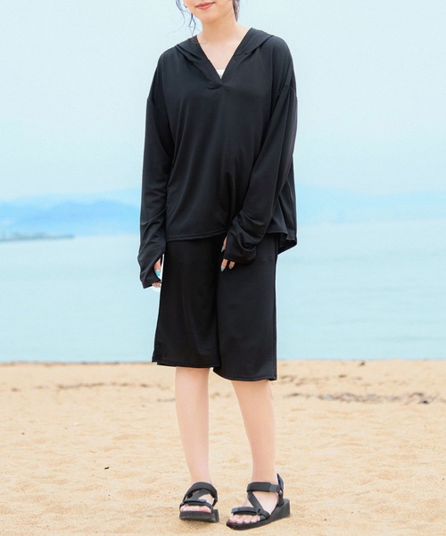 Fashion Letter（ファッションレター）の「UVラッシュガードトップス＋バミューダパンツセットアップ（ラッシュガード・レディース・ブラック/ネイビー/モカ・M～Ｌ/L～LL）」の8枚目の写真