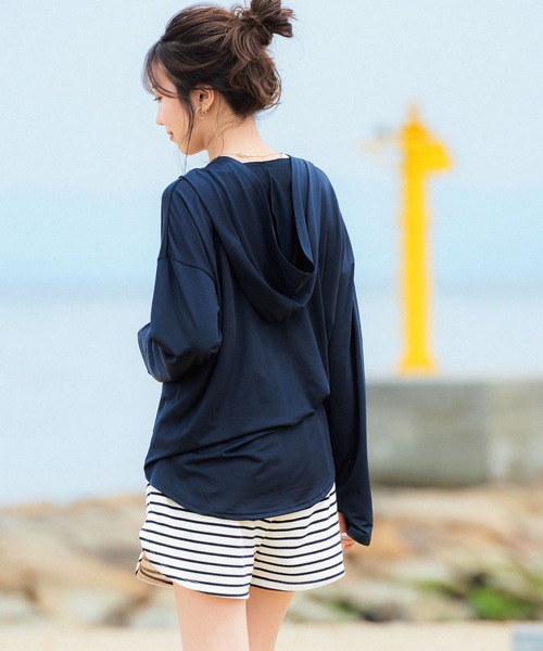 Fashion Letter（ファッションレター）の「UVラッシュガードトップス＋バミューダパンツセットアップ（ラッシュガード・レディース・ブラック/ネイビー/モカ・M～Ｌ/L～LL）」の15枚目の写真