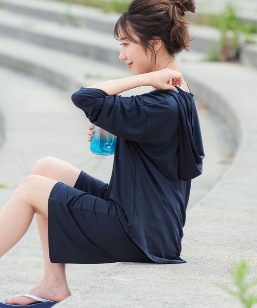 Fashion Letter（ファッションレター）の「UVラッシュガードトップス＋バミューダパンツセットアップ（ラッシュガード・レディース・ブラック/ネイビー/モカ・M～Ｌ/L～LL）」の18枚目の写真