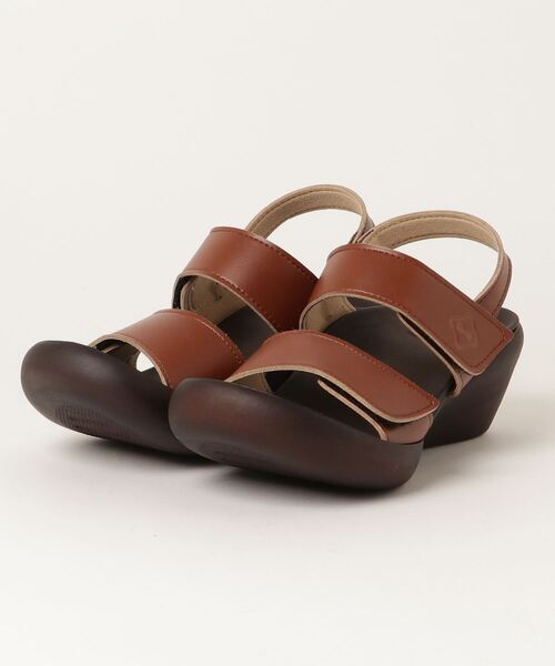 Regetta Canoe(リゲッタカヌー)の「Regetta Canoenoe/リゲッタカヌー バックベルト付きローウェッジサンダル CJLW5522A(サンダル・レディース・ブラウン/レッド/ブラック/ホワイト・L/LL/S/M)」の1枚目の写真