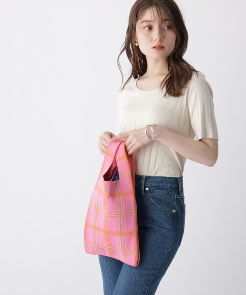 OPAQUE.CLIP（オペークドットクリップ）の「◆ニットジャカードマルシェトート（トートバッグ・レディース・グリーン/ホワイト系3/ダークブラウン系/ピンク系6・00）」の4枚目の写真