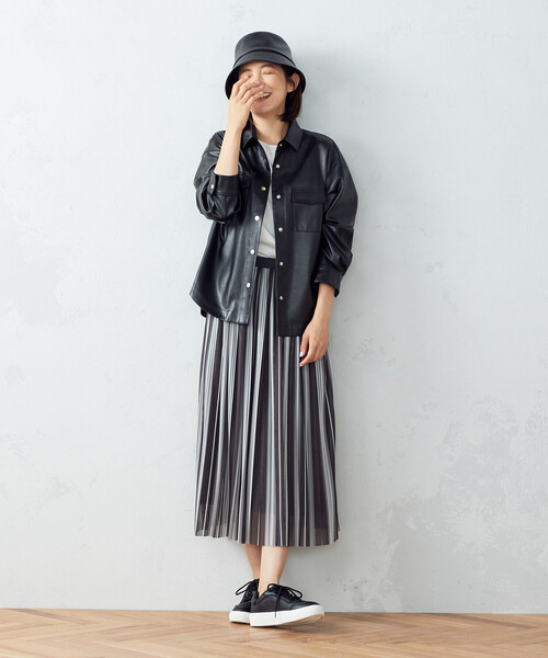 COMME CA ISM(コムサイズム)の「フェイクレザー シャツ ブルゾン(ブルゾン・レディース・ブラック・MEDIUM/LARGE)」の2枚目の写真