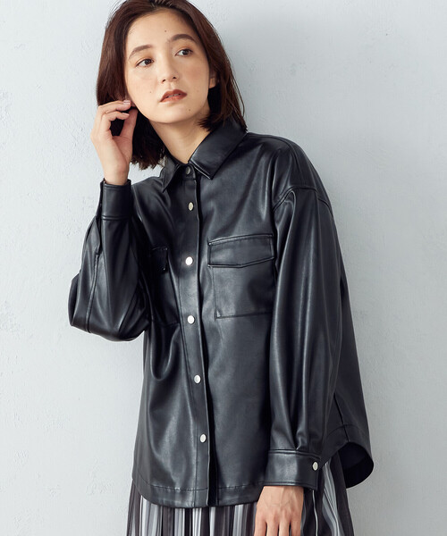 COMME CA ISM(コムサイズム)の「フェイクレザー シャツ ブルゾン(ブルゾン・レディース・ブラック・MEDIUM/LARGE)」の6枚目の写真