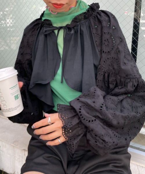 HELLO.SANFRANCISCO(ハローサンフランシスコ)の「【HELLO.SANFRANCISCO/ハローサンフランシスコ】パッチワークレースショートブラウス(シャツ/ブラウス・レディース・ホワイト/ブラック/ピンク・FREE)」の4枚目の写真