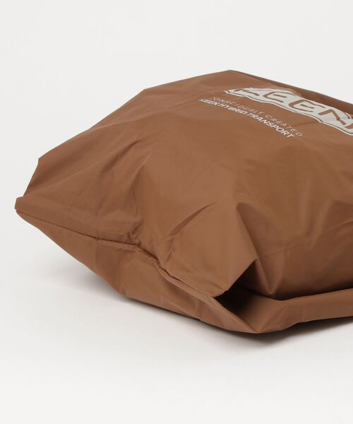KEEN(キーン)の「KHT RECYCLE WALLET SHOPPING BAG / ケーエイチティー リサイクル ウォレットショッピングバッグ(エコバッグ/サブバッグ・メンズ・ブラウン・OS)」の5枚目の写真