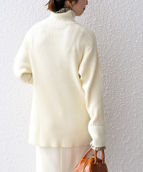 SHIPS(シップス)の「*〈手洗い可能〉シアーフリルサイドスリットリブタートル◆(ニット/セーター・レディース・オフホワイト/ブラック/チャコールグレー/パープル・ONE SIZE)」の20枚目の写真