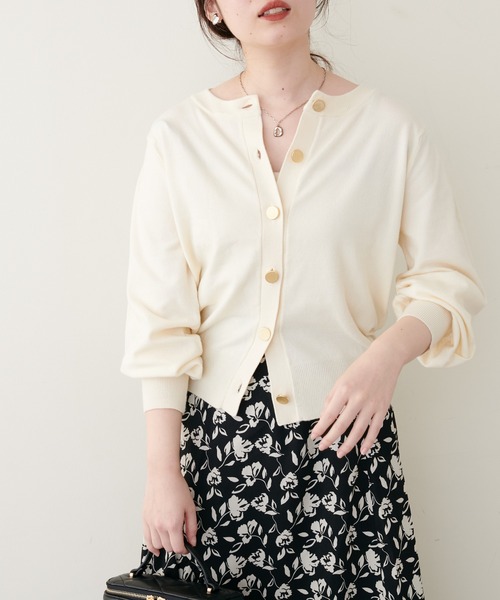 natural couture(ナチュラルクチュール)の「おしゃれゴールド釦シンプルカーディガン(カーディガン/ボレロ・レディース・その他1/グリーン系その他/オフホワイト/ブラック/ピンク・FREE)」の15枚目の写真