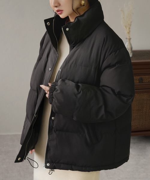 IAMUSE(アイアミューズ)の「スタンドカラー中綿ダウンジャケット S0775【IAMUSE】(ダウンジャケット/コート・レディース・ブラック/グレイッシュベージュ・FREE)」の10枚目の写真