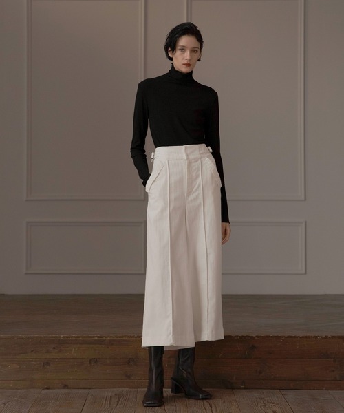 MIELI INVARIANT（ミエリインヴァリアント）の「Corduroy H/W Slacks（その他パンツ・レディース・ホワイト/ブラック/ブルー・SMALL/MEDIUM）」の4枚目の写真