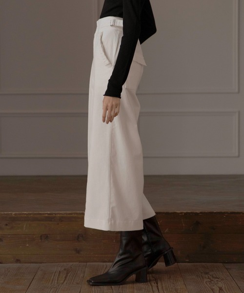 MIELI INVARIANT（ミエリインヴァリアント）の「Corduroy H/W Slacks（その他パンツ・レディース・ホワイト/ブラック/ブルー・SMALL/MEDIUM）」の5枚目の写真