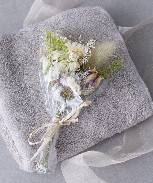 BIRTHDAY BAR(バースデイバー)の「flower handkerchief bouquet ハンカチブーケ(ハンカチ/ハンドタオル・レディース・ベージュ/グレー/ピンク/パープル/レッド・フリー)」の2枚目の写真