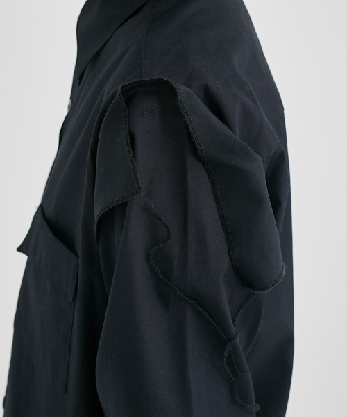 sulvam(サルバム)の「【sulvam / サルバム】SHOULDER LOCK OPEN SHIRTS / ショルダーロックオープンシャツ(シャツ/ブラウス・メンズ・ブラック/ホワイト・SMALL/MEDIUM)」の16枚目の写真