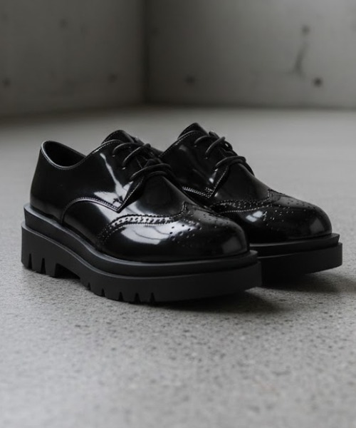LibertyDoll（リバティードール）の「軽量厚底 ユニセックス トラックソールローカットシューズ（ドレスシューズ・レディース・ダークブラウン系1/ホワイト/ブラック系/ブラック系1/ブラック/ブラック系その他/ホワイト系1/ダークブラウン/ブラック系2/ブラック×ホワイト/ブラック系3/ダークブラウン系2/ブラック系4/ブラック系5/ダークブラウン系3/ベージュ/シルバー系1/シルバー系2/ブラック系6/ブラック系7/ブラック系9/ブラック系8/ブラック系その他2/その他1/その他2/その他3・M/XL/40/S/43/42/41/44/L/LL）」の10枚目の写真